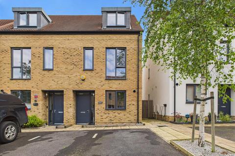 Bennett Close, Coulsdon CR5