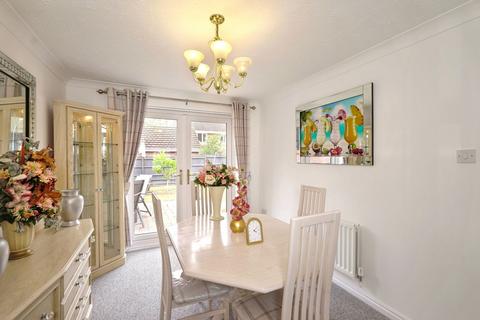 1 Batchelor Close, Stourbridge, DY8 4AX