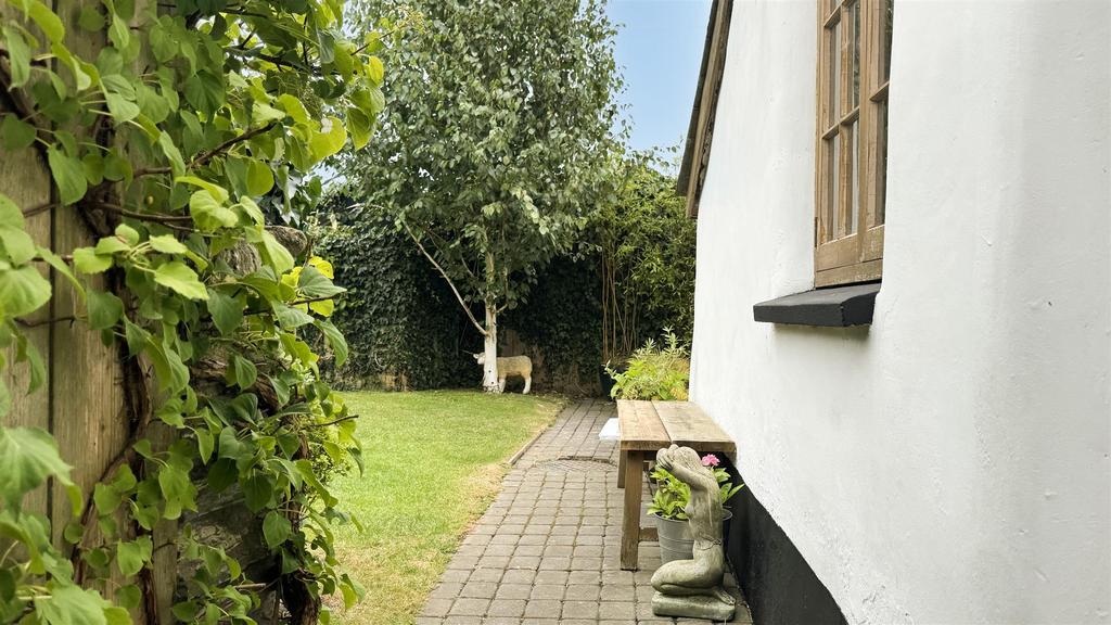 Garden 1.jpg