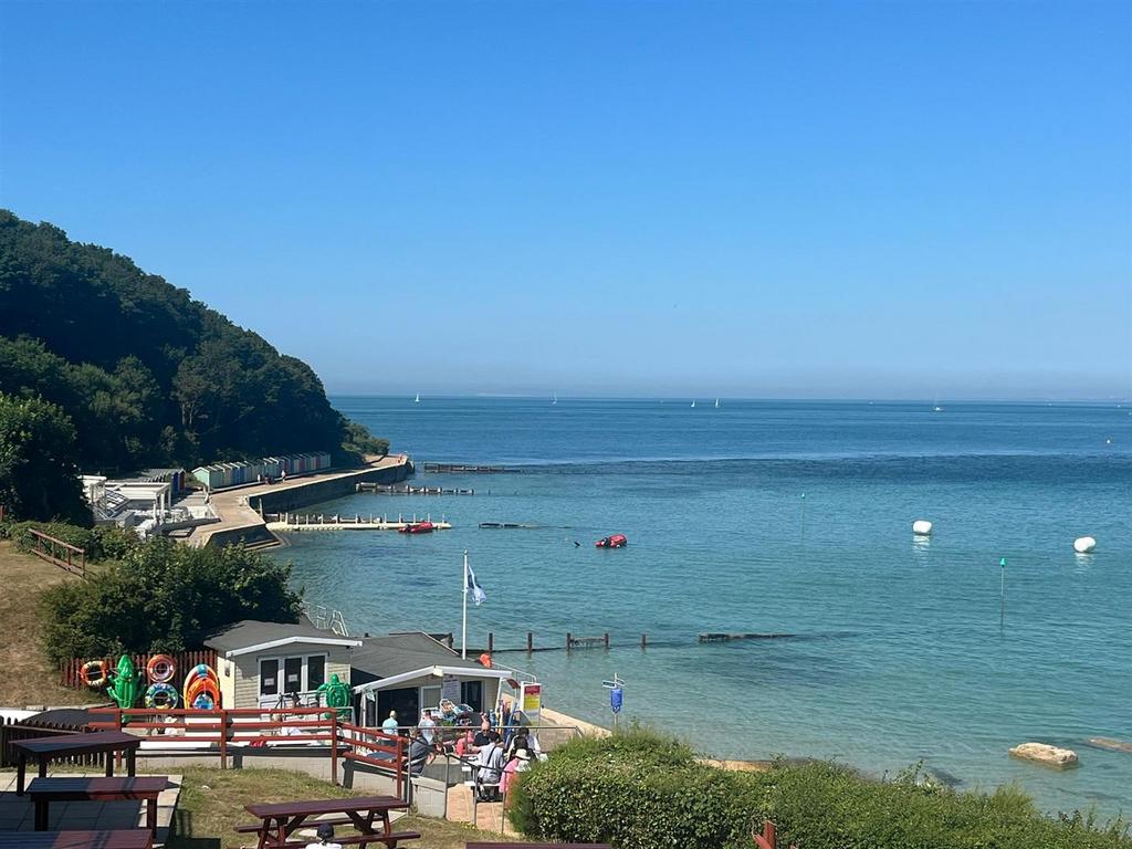 Colwell Bay Eateries and beach shops.jpg