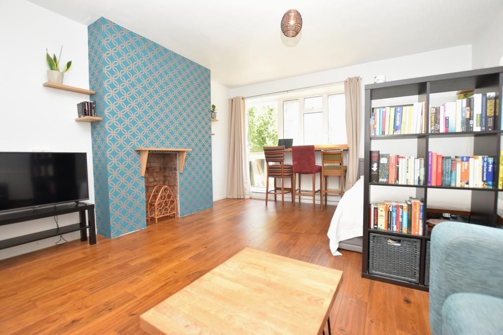 Studio Room/ Rece...