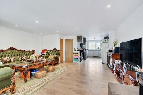 3 bedroom semi-detached house for sale, Noakes Avenue, Great Baddow, Chelmsford