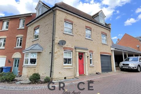 3 bedroom townhouse for sale - Greenford Way, Ipswich