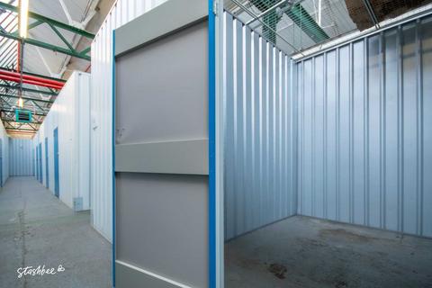 Garage to rent, Lombard Road, London SW19