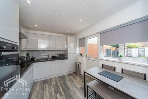 2 bedroom house for sale, Raleigh Close, Lytham St. Annes, Lancashire