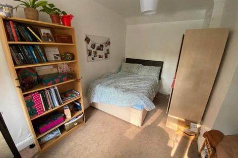 6 bedroom house to rent - Derby Road, Nottingham NG7
