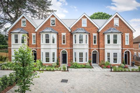4 bedroom terraced house for sale, Oak Mount Place, Old Avenue, Weybridge, Surrey, KT13