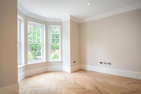 4 bedroom terraced house for sale, Oak Mount Place, Old Avenue, Weybridge, Surrey, KT13