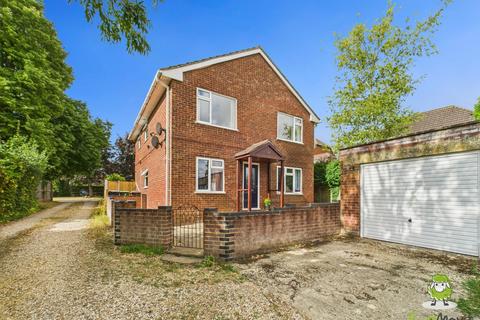 2 June Drive, Basingstoke, RG23 8BL