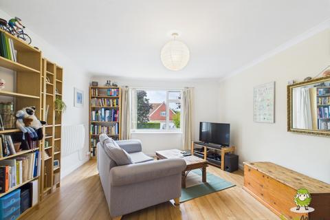2 June Drive, Basingstoke, RG23 8BL