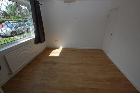 2 bedroom bungalow to rent, Beverley Close, Greater Manchester OL6