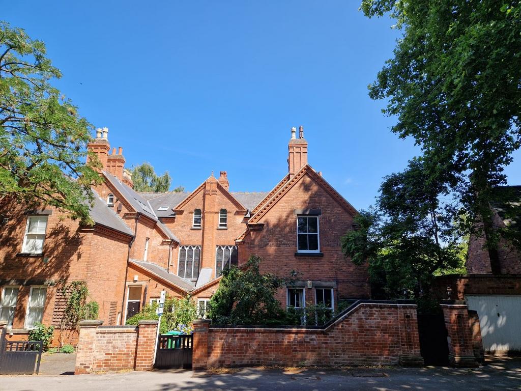 Apartment in Nottingham, The Park - View 2