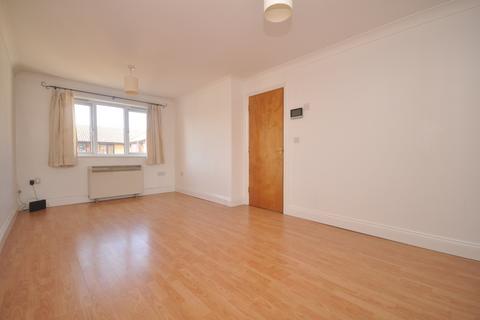 2 bedroom flat to rent, Upper Bridge Road, Old Moulsham, Chelmsford
