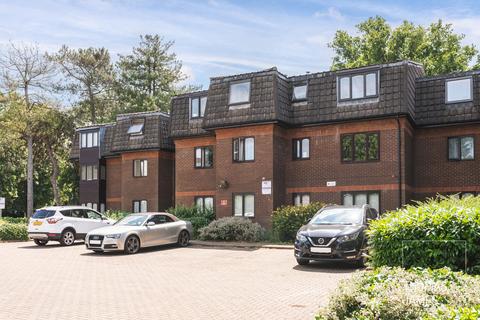 undefined, Woodridge Close, Enfield, EN2