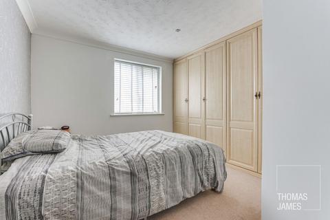 1 Woodridge Close, Enfield, EN2 8HJ