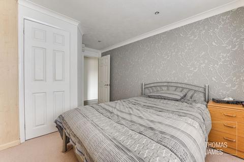 1 Woodridge Close, Enfield, EN2 8HJ