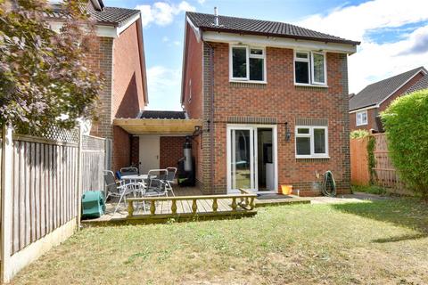 3 bedroom detached house for sale, Farleys Way, Peasmarsh