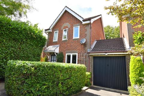 3 bedroom detached house for sale, Farleys Way, Peasmarsh