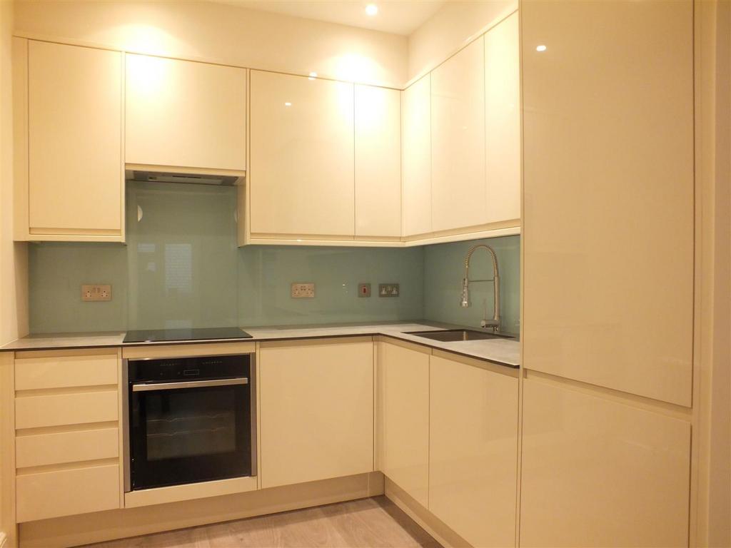 Kitchen 3.jpg