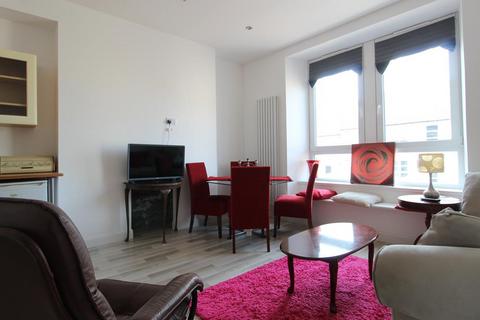 1 bedroom flat to rent, Seaforth Road, Second Floor Left, AB24