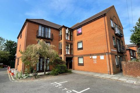 1 bedroom flat for sale, Capstan House, Waterloo Road, Southampton, SO15