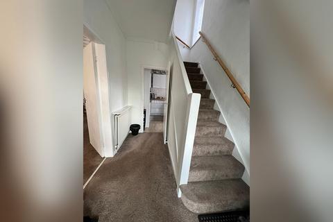 3 bedroom semi-detached house for sale, Broadway, Chadderton OL9
