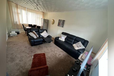 3 bedroom semi-detached house for sale, Broadway, Chadderton OL9