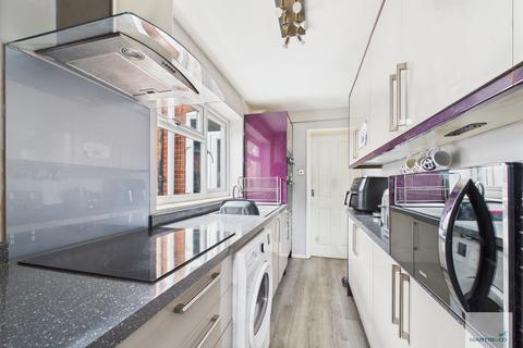 2 bedroom terraced house for sale, Carlingford Road, Hucknall