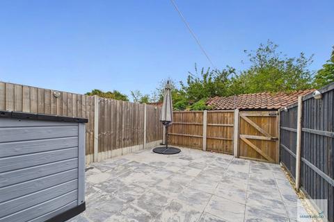 2 bedroom terraced house for sale, Carlingford Road, Hucknall