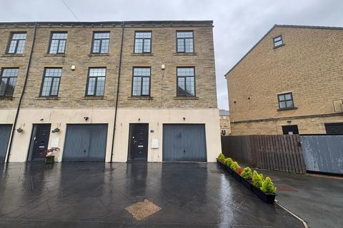 4 bedroom townhouse for sale - Woodlands Close, Thornton, Bradford