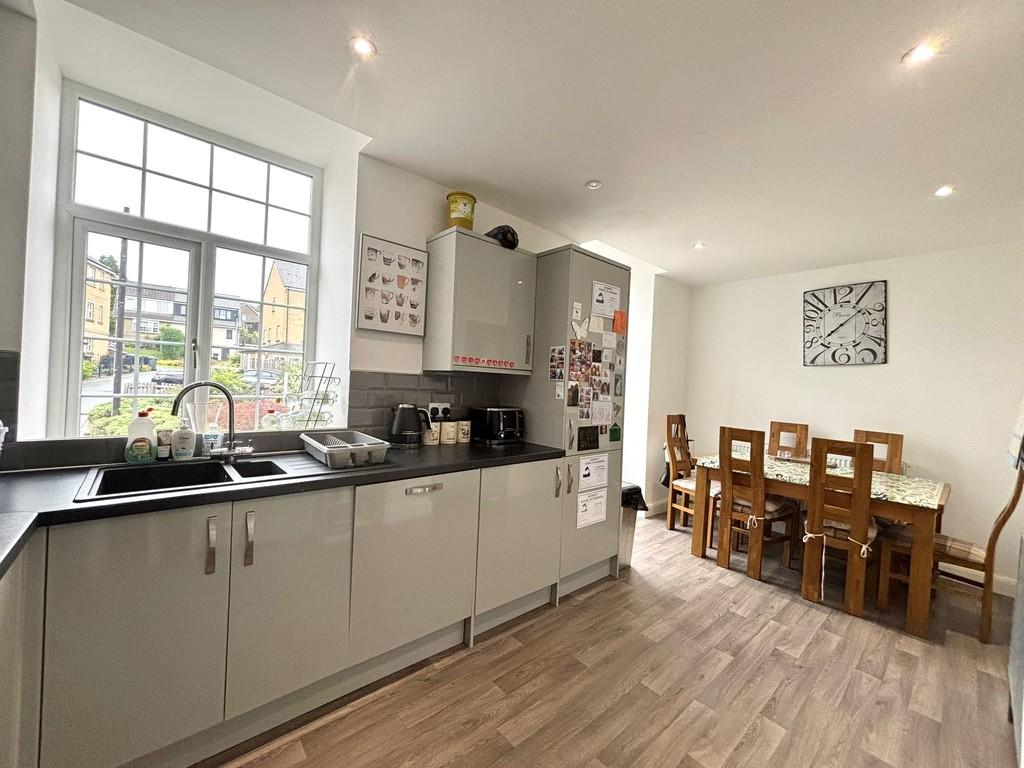 Kitchen diner 1