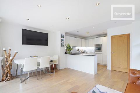 4 bedroom end of terrace house for sale, Mowbray Close, Epping