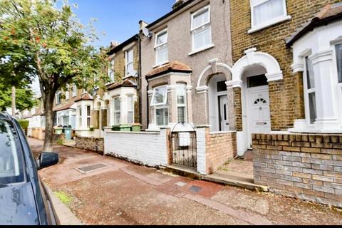 4 bedroom terraced house to rent, St. Albans Avenue, London E6