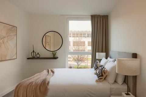 2 bedroom flat to rent, Dumballs Road
