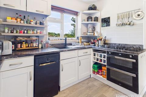3 bedroom semi-detached house for sale, Hepplewhite Close, High Wycombe