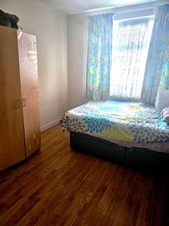 1 bedroom in a house share to rent, Rose Glen, Romford RM7