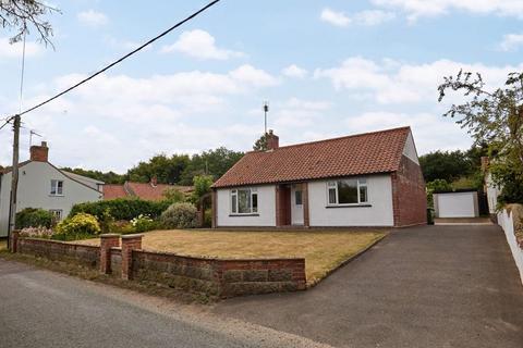 2 bedroom detached bungalow for sale - 17 Croxton Road, Fakenham NR21