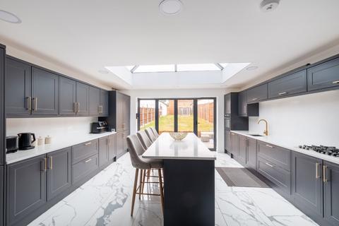 5 bedroom semi-detached house for sale, Wagon Lane, West Midlands B92