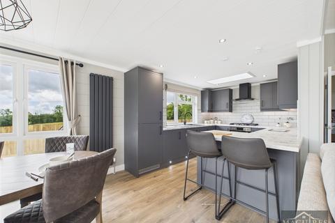 2 bedroom lodge for sale, 5 Ithon Valley Park Ithon Valley Lodge Park, Llandrindod Wells LD1
