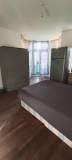 9 bedroom flat share to rent, Manor Drive