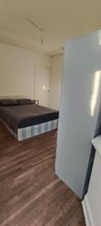 9 bedroom flat share to rent, Manor Drive