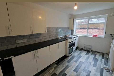 1 bedroom in a house share to rent, Hathersage Road, Manchester M13