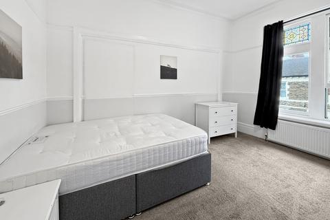 1 bedroom in a house share to rent, Cathedral Road, Cardiff, CF11