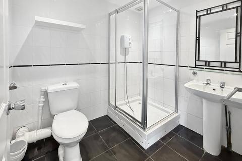 1 bedroom in a house share to rent, Cathedral Road, Cardiff, CF11