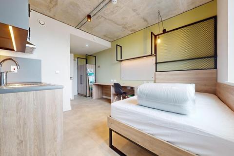 Studio to rent, Ruby Street