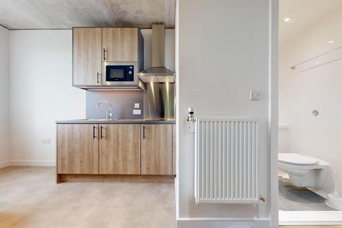 Studio to rent, Ruby Street