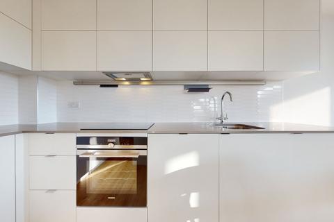 3 bedroom flat to rent, Olympic Way