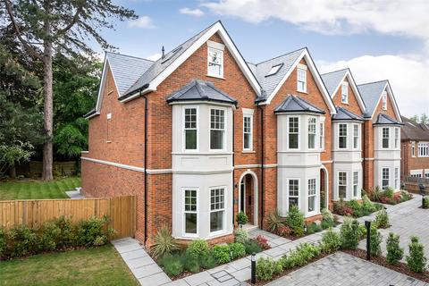 4 bedroom end of terrace house for sale, Oak Mount Place, Old Avenue, Weybridge, Surrey, KT13