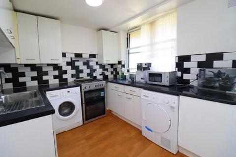 5 bedroom flat share to rent, Dartmouth Close