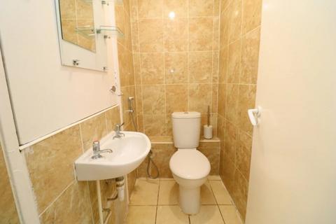 5 bedroom flat share to rent, Dartmouth Close